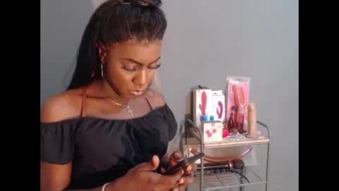 Snapshot of wonderfullight chatting on 05-13-26, 05:05 SHENIEL RODRIGUEZ online show from 05-13-26, 05:05