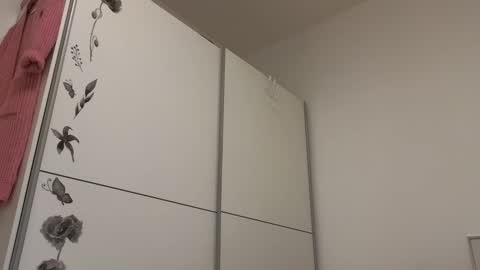 Wondergirl online show from 12-14-24, 12:01