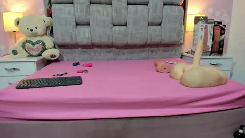 wonderkloe_ online show from 12-13-25, 07:53