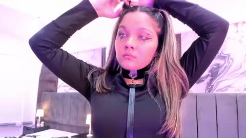 wonderkloe_ online show from 06-04-26, 10:16