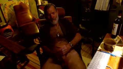 Snapshot of woodchuck185 chatting on 05-28-26, 03:37 Chuck online show from 05-28-26, 03:37