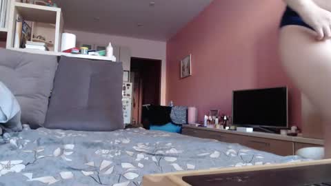 Snapshot of woodland_peony chatting on 09-30-25, 10:09 Woodland Peony online show from 09-30-25, 10:09