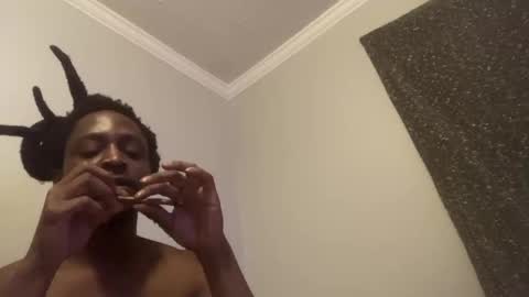 Snapshot of woodpipe69 chatting on 02-21-25, 12:39 Woodpipe69 online show from 02-21-25, 12:39