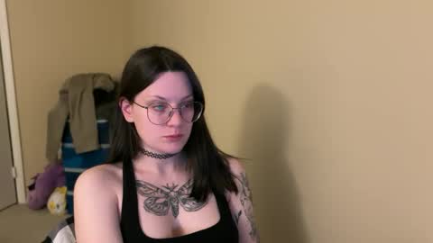 Snapshot of worship_lucina chatting on 02-05-25, 11:17 Lucina online show from 02-05-25, 11:17