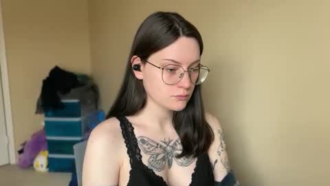 Snapshot of worship_lucina chatting on 02-20-25, 06:24 Lucina online show from 02-20-25, 06:24