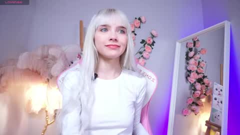 Snapshot of wow_angel chatting on 05-03-26, 05:35 wow_angel online show from 05-03-26, 05:35