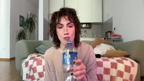 Glen online show from 04-25-26, 01:41