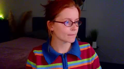 Rebecy online show from 09-19-25, 01:56