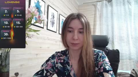 Snapshot of wow_porno_ chatting on 11-23-25, 03:23 Anna online show from 11-23-25, 03:23