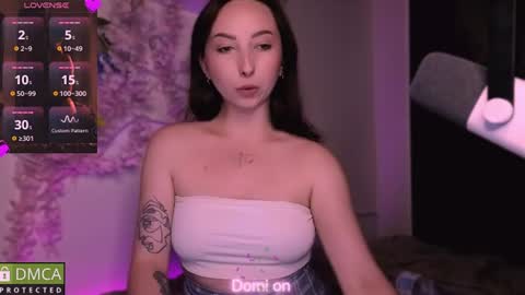 Snapshot of wow_sue chatting on 07-09-26, 01:31 Sue online show from 07-09-26, 01:31