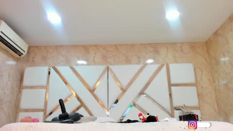 Snapshot of wowana chatting on 01-09-25, 09:48 STREAMING SCHEDULE 2100 - 0530 GMT-5 online show from 01-09-25, 09:48