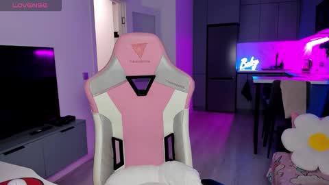 Emi online show from 02-04-26, 04:07