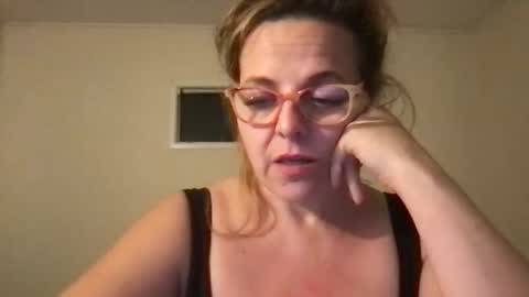 Snapshot of wowok47 chatting on 05-26-26, 04:36 Cute Newb X online show from 05-26-26, 04:36