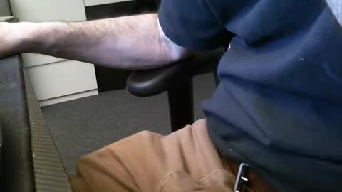 Snapshot of wrangleat0r chatting on 12-21-25, 01:46 wrangleat0r online show from 12-21-25, 01:46