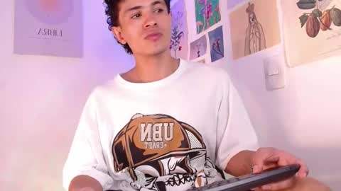 Snapshot of wyatt_444 chatting on 12-06-24, 09:24 wyatt online show from 12-06-24, 09:24