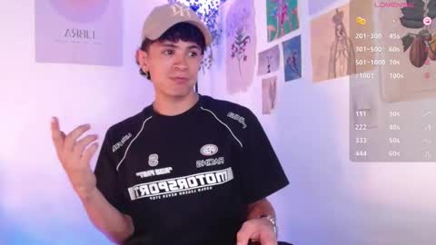 Snapshot of wyatt_444 chatting on 12-11-24, 04:07 wyatt online show from 12-11-24, 04:07