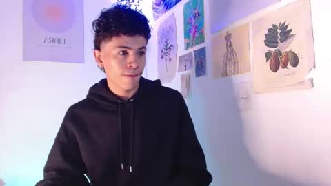 Snapshot of wyatt_444 chatting on 12-23-24, 10:12 wyatt online show from 12-23-24, 10:12