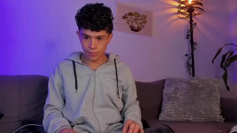 Snapshot of wyatt_444 chatting on 01-05-25, 02:19 wyatt online show from 01-05-25, 02:19