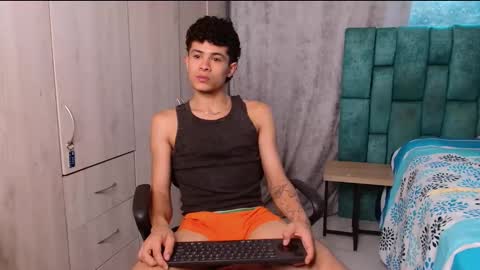 Snapshot of wyatt_444 chatting on 01-10-25, 10:25 wyatt online show from 01-10-25, 10:25