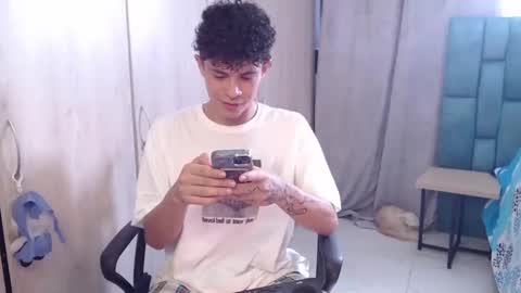 Snapshot of wyatt_444 chatting on 01-12-25, 09:08 wyatt online show from 01-12-25, 09:08