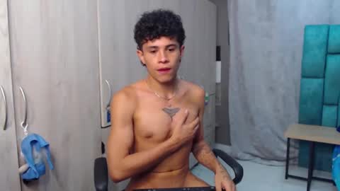 Snapshot of wyatt_444 chatting on 01-16-25, 02:09 wyatt online show from 01-16-25, 02:09