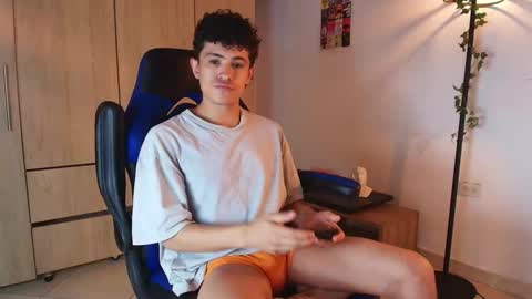 Snapshot of wyatt_444 chatting on 03-07-25, 10:43 wyatt online show from 03-07-25, 10:43