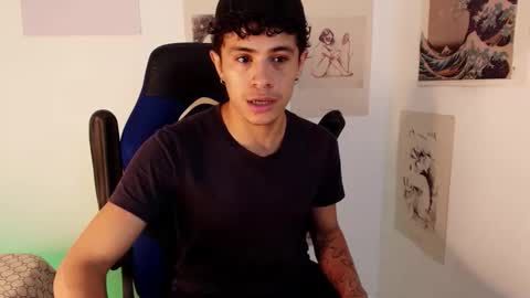 Snapshot of wyatt_444 chatting on 10-29-25, 10:22 wyatt online show from 10-29-25, 10:22