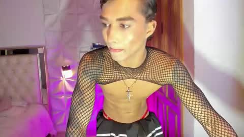 Snapshot of wyatt_rose chatting on 11-30-25, 04:05 wyatt online show from 11-30-25, 04:05