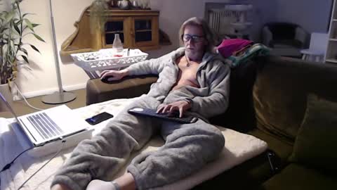 WyattEarp64 online show from 01-02-25, 07:44