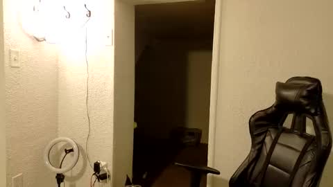 Wyatt online show from 04-04-26, 04:33