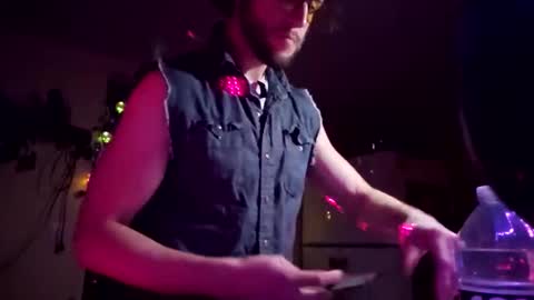 wyiatt online show from 04-12-26, 05:45