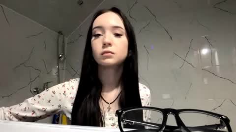 Kate  online show from 04-07-26, 01:00