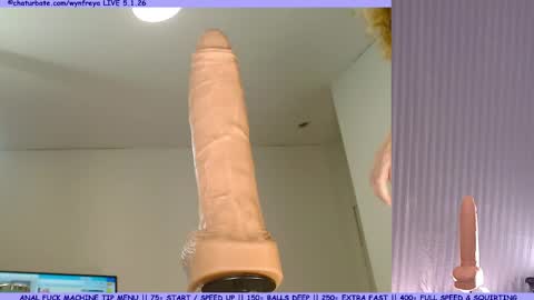 Snapshot of wynfreya chatting on 05-01-26, 11:04 Wyn online show from 05-01-26, 11:04