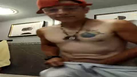 wyomingcowboy9in online show from 07-12-26, 06:54