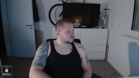 Snapshot of x19marco93x chatting on 12-05-24, 06:33 x19marco93x online show from 12-05-24, 06:33