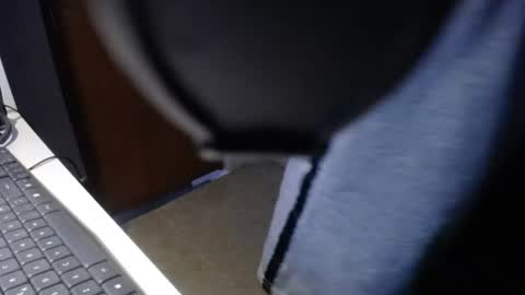 Snapshot of x_cage chatting on 06-14-26, 01:24 x_cage online show from 06-14-26, 01:24