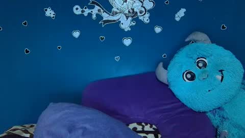 Snapshot of x_channel_x chatting on 09-19-25, 04:58 Karen online show from 09-19-25, 04:58