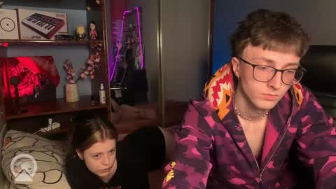 Philipp and Este online show from 03-04-26, 06:25