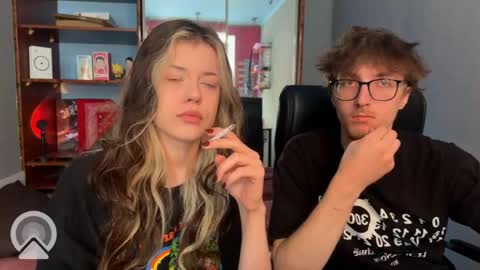 Philipp and Este online show from 05-29-26, 05:05