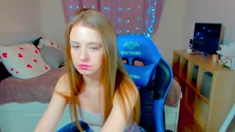 Snapshot of x_jesse_x chatting on 03-12-25, 06:22 Jesse online show from 03-12-25, 06:22