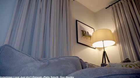 Snapshot of x_lily_x chatting on 02-23-25, 09:26 Lily online show from 02-23-25, 09:26