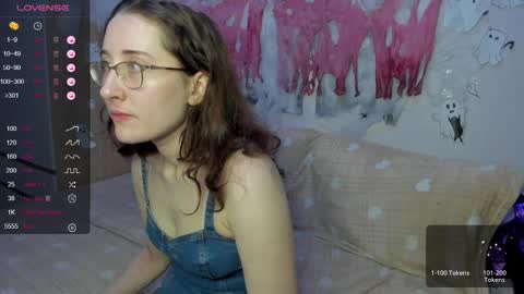 Snapshot of x_purr_agatha_x chatting on 12-13-24, 02:54 Agatha online show from 12-13-24, 02:54