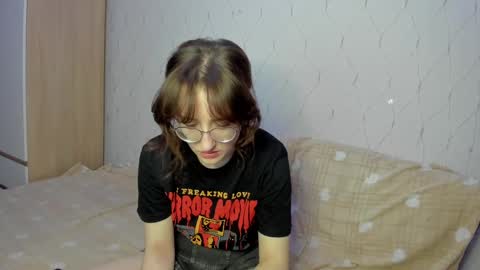 Snapshot of x_purr_agatha_x chatting on 01-15-25, 03:11 Agatha online show from 01-15-25, 03:11