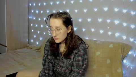 Snapshot of x_purr_agatha_x chatting on 02-05-25, 03:02 Agatha online show from 02-05-25, 03:02