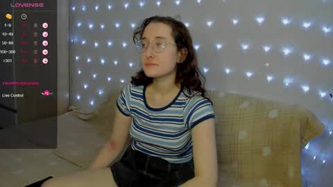 Snapshot of x_purr_agatha_x chatting on 02-07-25, 03:12 Agatha online show from 02-07-25, 03:12