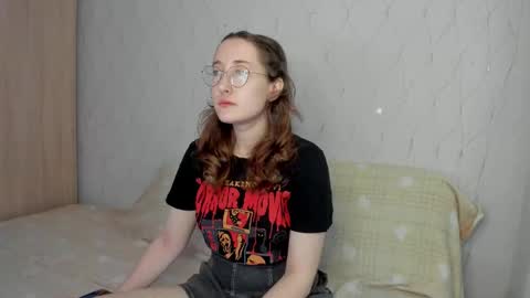 Snapshot of x_purr_agatha_x chatting on 09-10-25, 02:11 Agatha online show from 09-10-25, 02:11