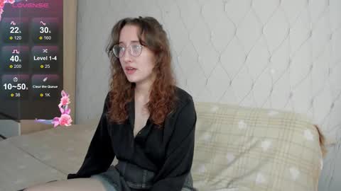 Snapshot of x_purr_agatha_x chatting on 09-24-25, 02:37 Agatha online show from 09-24-25, 02:37