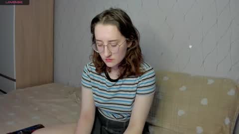 Snapshot of x_purr_agatha_x chatting on 10-19-25, 02:01 Agatha online show from 10-19-25, 02:01