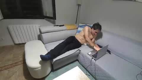 xalegarmax online show from 10-03-25, 09:23