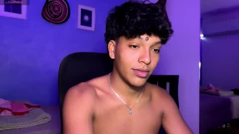 Snapshot of xander_bonnet1 chatting on 12-17-25, 02:34 Xander bonnet online show from 12-17-25, 02:34